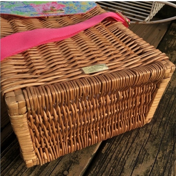 NWOT Lilly Pulitzer Wicker Wine Picnic Basket - Picture 7 of 8